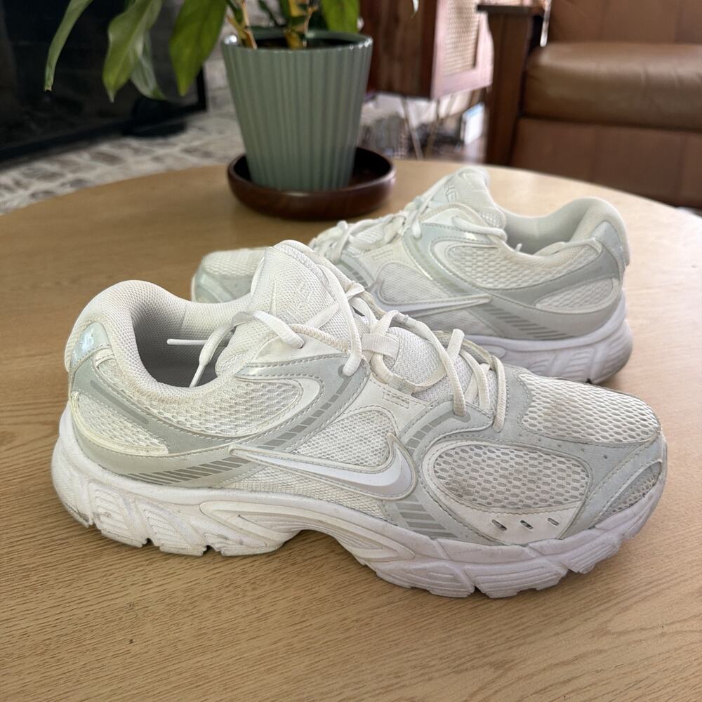 Size 12 - Nike V5 RNR White Metallic Silver